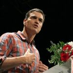 Pedro Sánchez durante el mitin celebrado ayer en Almería