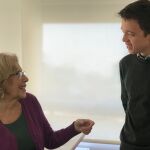 Manuela Carmena e Íñigo Errejon (Foto: Twitter)