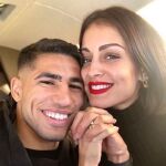 Achraf Hakimi y Hiba Abouk en la foto publicada por la actriz en (c) Instagram