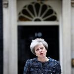Theresa May ofrece un discurso ante su residencia oficial de Downing Street