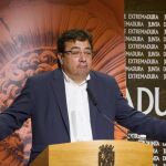 Guillermo Fernández Vara, durante la rueda de prensa que ha ofrecido hoy para hacer balance del Festival de Teatro Clásico de Mérida.