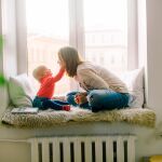 Las razones por las que no deberías dejar a tu bebé ver jamás la tele