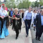 Carmena, en 2016, durante su recorrido por la pradera de San Isidro