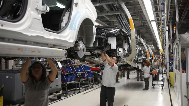 La producción industrial sube un 5,7% en noviembre