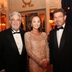 Plácido Domingo, acompañado por Isabel Preysler y el ministro de Justicia, Rafael Catalá