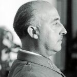 Restos de un dictador: los de Francisco Franco, todavía sepultados en el Valle de los Caídos, se han situado en el centro de la actualidad política, como un tema capital, 40 años después. Foto: VICENTE MORENO
