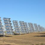 Vista de la plataforma solar que construye Abengoa en Sanlúcar la Mayor (Sevilla)