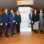 Los consejeros Alicia García y Antonio María Sáez Aguado, junto a Ángeles Armisén, Alfonso Polanco y los representantes del tercer sector que colaboraran en «INTecum»