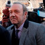 Kevin Spacey llega al tribunal para prestar declaración / Foto: Reuters