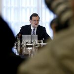 El jefe del Ejecutivo, Mariano Rajoy, durante la primera reunión del Consejo de Ministros de su nuevo Gobierno