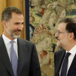 Felipe VI recibe al presidente del Gobierno en funciones, Mariano Rajoy