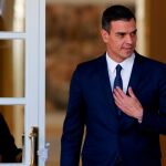 Sánchez fía las elecciones al auge de VOX y la caída de Iglesias