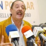 Francisco Javier Lendínez junto a Julián Muñoz, en una imagen de archivo