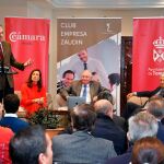 El alcalde Tomares, José Luis Sanz, apuesta por convertir el Parque Empresarial Zaudín en un referente económico en la provincia de Sevilla y anima a la Cámara de Comercio a que ponga en valor esta gran zona industrial de 37 hectáreas con capacidad para 200 empresas y 100 edificios de oficinas / Foto: La Razón