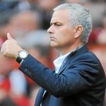 Mou volvió a ganar, pero en Inglaterra hablan de la suplencia de Rooney