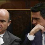 Luis de Guindos y José Manuel Soria en el Congreso el pasado mes de octubre.