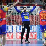 El arquero de España Rodrigo Corrales celebra un gol