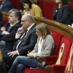 Los diputados de JxCat, Gemma Geis, Albert Batet, Eduard Pujol y Elsa Artadi, durante un pleno del Parlament de Cataluña.