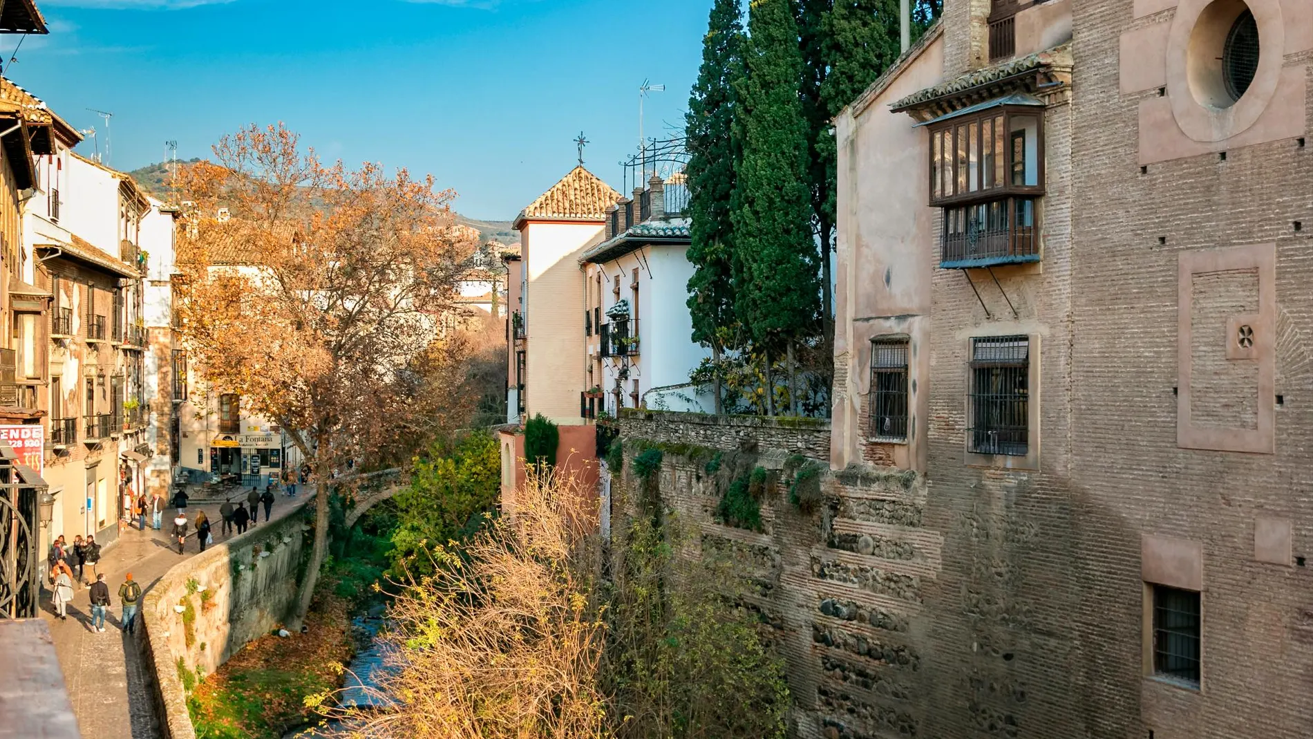 Vista de la calle Carrera del Darro, Granada