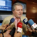 Íñigo Méndez de Vigo considera que el bloqueo de las instalaciones del CTTI de la Generalitat supone que "se ha asestado un golpe a la organización del referéndum ilegal"que pretenden celebrar mañana los independentistas