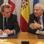 El vicepresidente y consejero de la Presidencia, José Antonio de Santiago-Juárez, se reúne con Miguel Ángel Moratinos, presidente de la Red Española para el Desarrollo Sostenible y exministro de Asuntos Exteriores y de Cooperación