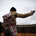 Manzanares, ante la inmensidad de La Maestranza, se apresta a realizar su paseíllo más esperado