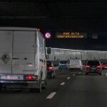 Carteles que avisan del protocolo anticontaminación