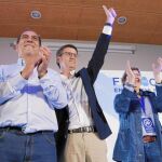 Alberto Núñez Feijóo, el gran vencedor de la jornada electoral, celebró ayer los resultados en la sede de los populares