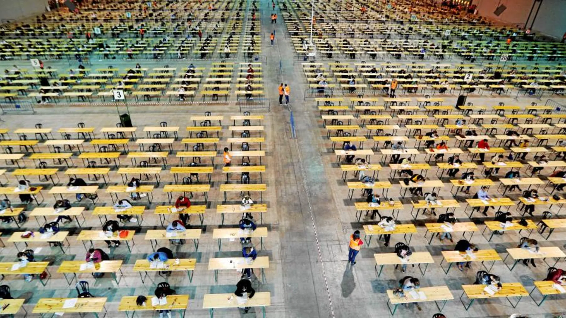 Los aspirantes a funcionarios de la Administración central tendrán que esperar