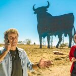 A la izda., Miguel de Lira con Ginés García Millán, una pareja de sicarios muy peculiares