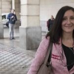 La jueza instructora del «caso ERE» es María Núñez Bolaños, en la imagen en los juzgados sevillanos (Efe)