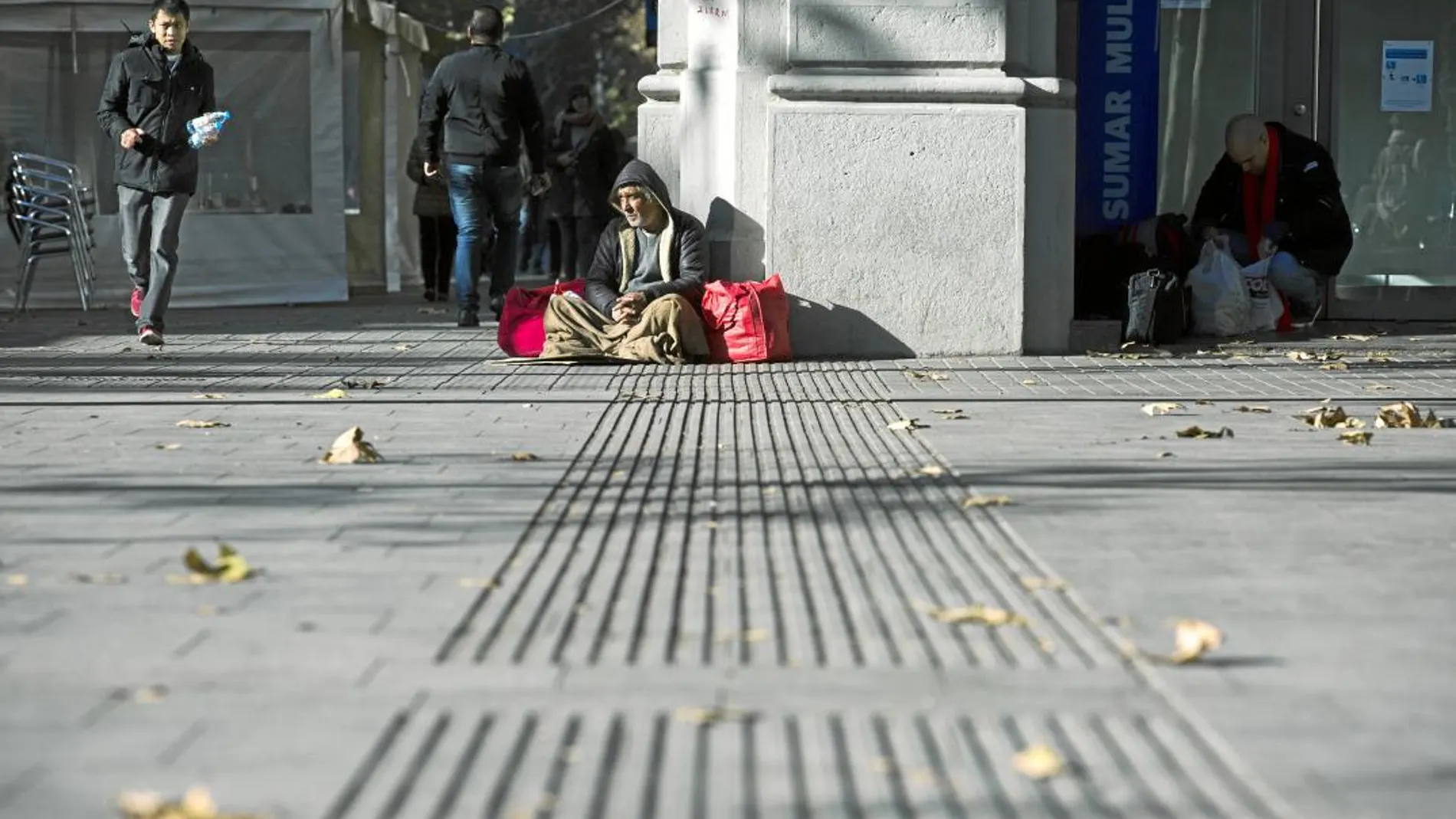 El Ayuntamiento de Barcelona alerta de que el aumento de los alquileres aumenta el fenómeno del sinhogarismo. Foto: la Razón