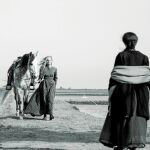 Un fotograma de «Elisa y Marcela», la película dirigida por Isabel Coixet y producida por Netflix, presentada ayer en el Festival de Berlín