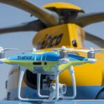 Imagen de un dron y un helicóptero de la DGT
