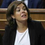 Soraya Sáenz de Santamaría vota durante la segunda votación del debate de investidura.