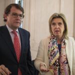 Alfonso Fernández Mañueco junto a María José Salgueiro, antes de presidir la Junta de Seguridad en Salamanca