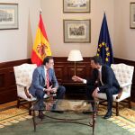Rajoy, ayer en el Congreso, en su reunión con el líder socialista, Pedro Sánchez, que duró una hora y veinte minutos