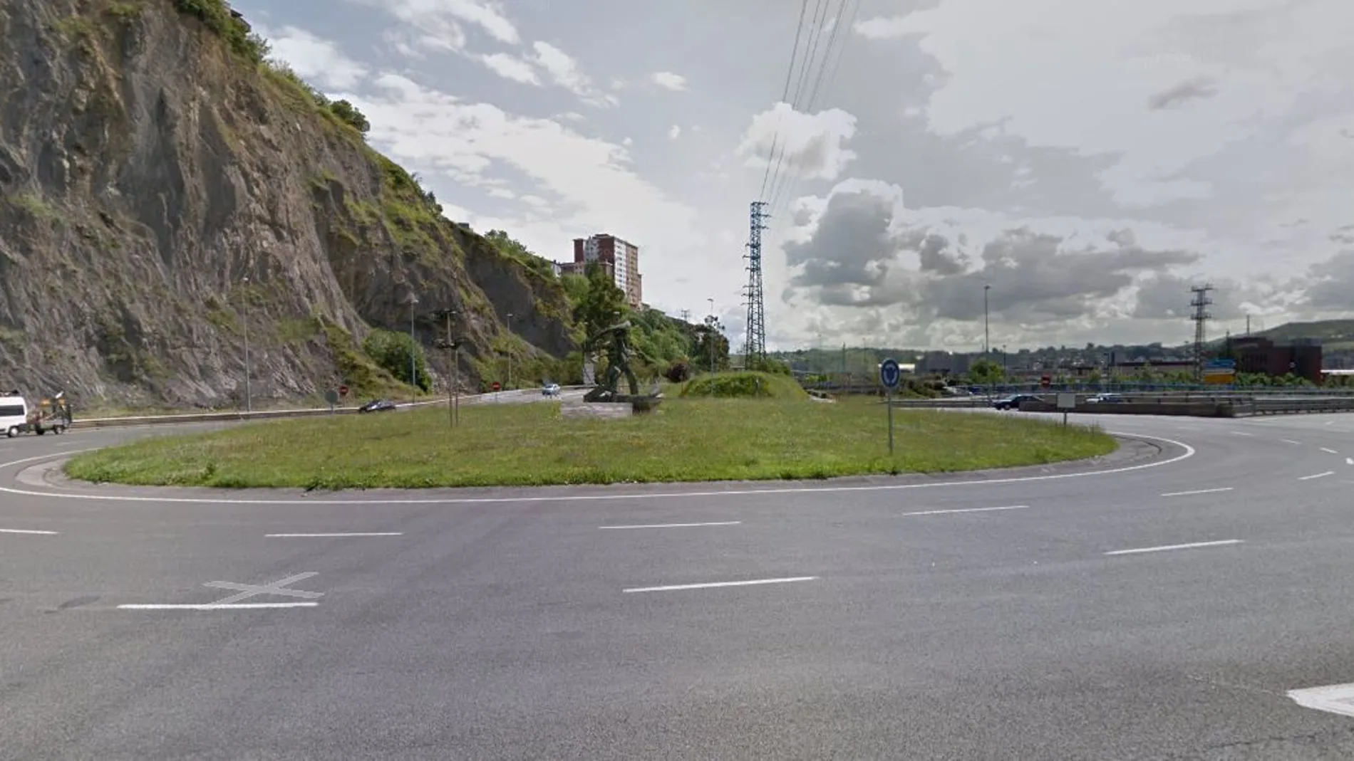 El cuerpo sin vida de la joven fue localizado en la zona de Las Canteras, cerca de la rotonda de Cueto de Sestao