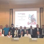 Los proyectos finalistas con el director de la Fundación Madri+d, Jesús Sánchez Martos, y José Manuel Torralba, director general de Universidades y Enseñanzas Artísticas Superiores y Alejandro Arranz, director general de Investigación e Innovación de la Comunidad de Madrid