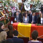 Miles de Ciudadanos se ha acercado al Congreso para despedir al histórico político socialista.