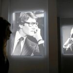 Saint Laurent y Bergé en dos fotografías expuestas en el nuevo museo de París, que abrirá al público el 3 de octubre