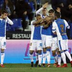 Los jugadores del Leganés, celebran el gol del delantero Amrabat (2d)