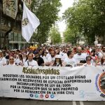 Concentración esta mañana ante el Ministerio de Defensa en Madrid. (Cristina Bejarano)