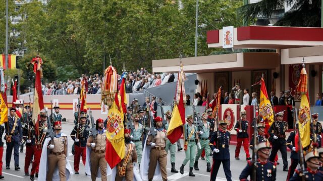 Militares durante un desfile