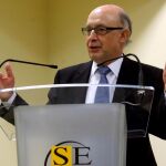 El ministro de Hacienda, Cristóbal Montoro, durante su intervención en la inauguración de la jornada «Cómo avanzar a través de la Innovación»