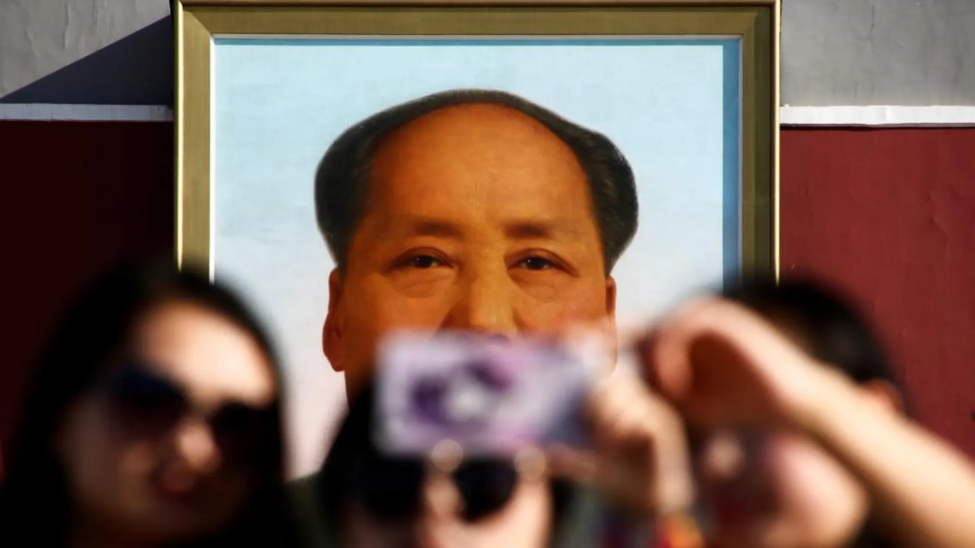 Una imagen de Mao Tse-Tung, en la emblemática plaza de Tiananmen, en Pekín