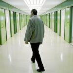 El perfil medio del agresor a funcionarios de prisiones es el de un hombre menor de 40 años
