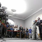 El ex presidente catalán Carles Puigdemont ofrece una rueda de prensa, ayer en Copenhague