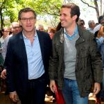 El líder del PP, Pablo Casado y el presidente de la Xunta, Alberto Núñez Feijóo, en un acto en el municipio coruñés de O Pino / Foto: Efe