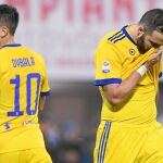 Dybala e Higuaín lamentan el empate